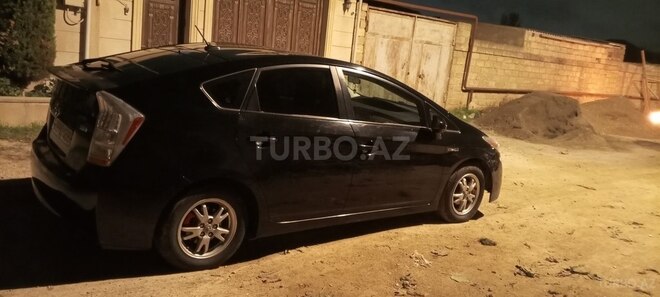 Toyota Prius-6