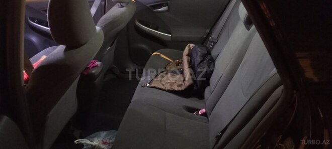 Toyota Prius-8