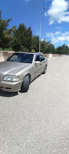 Mercedes C 200-4