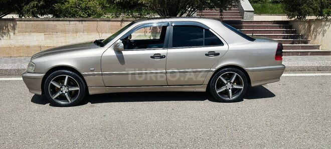 Mercedes C 200-6