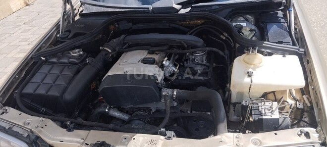Mercedes C 200-8