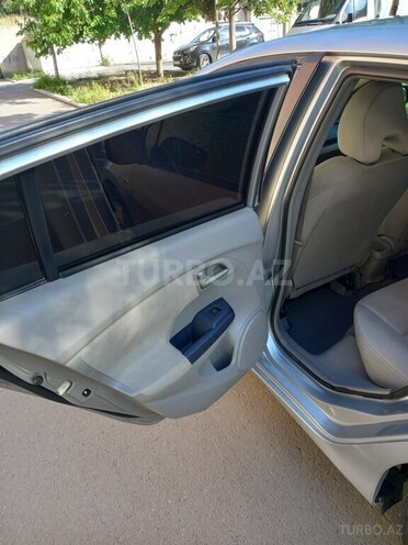 Honda Insight-13