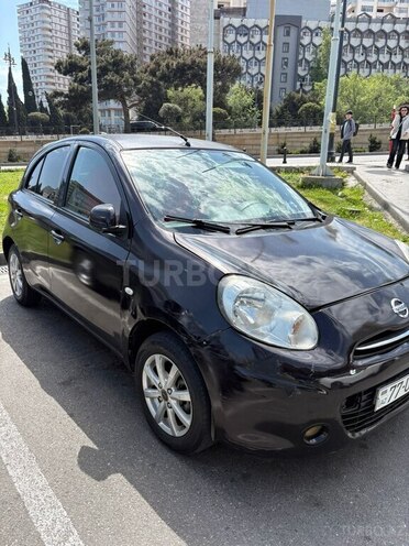 Nissan March-3