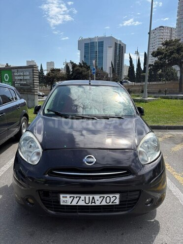 Nissan March-6