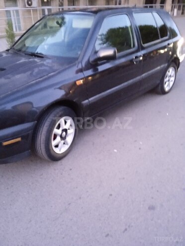 Volkswagen Golf-4