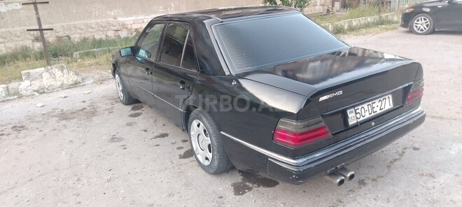 Mercedes 230 E-7