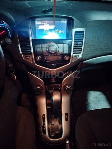Chevrolet Cruze-11