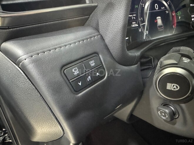 Lexus LX 600-13