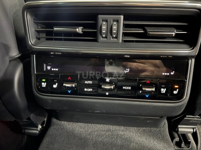 Lexus LX 600-19