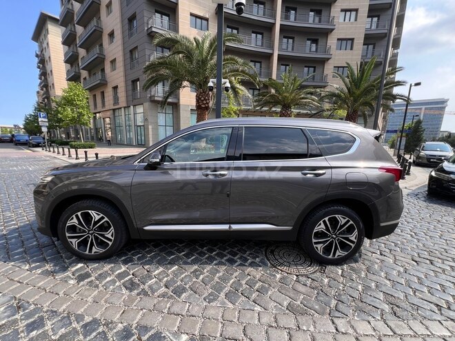 Hyundai Santa Fe-5