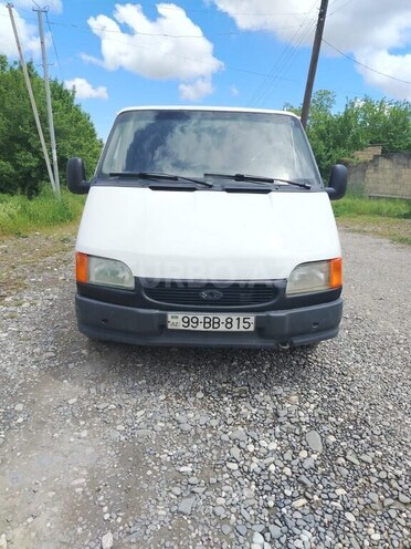 Ford Transit-1
