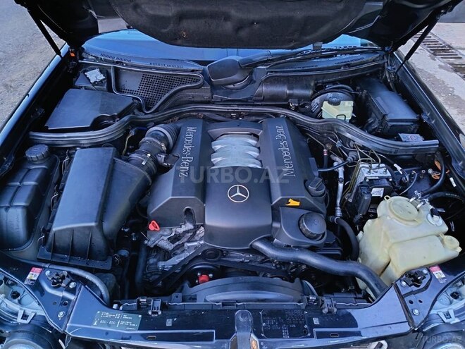 Mercedes E 240-10
