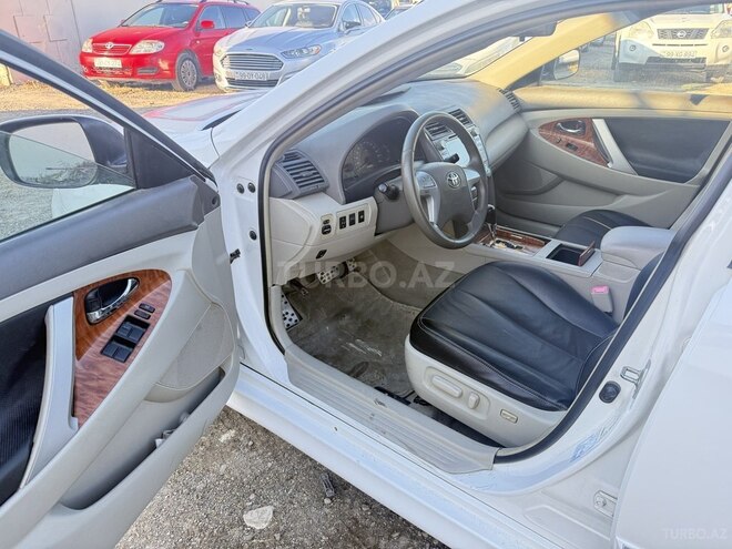Toyota Camry-8