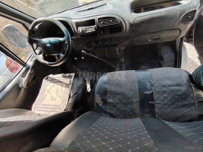 Ford Transit-5