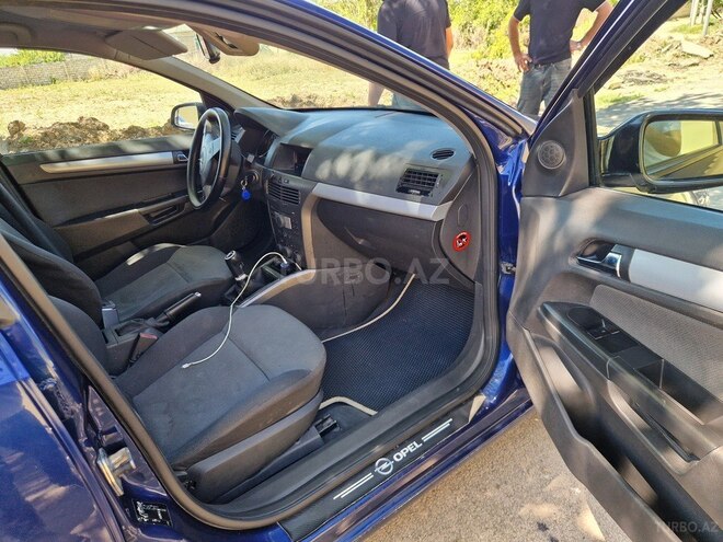Opel Astra-11