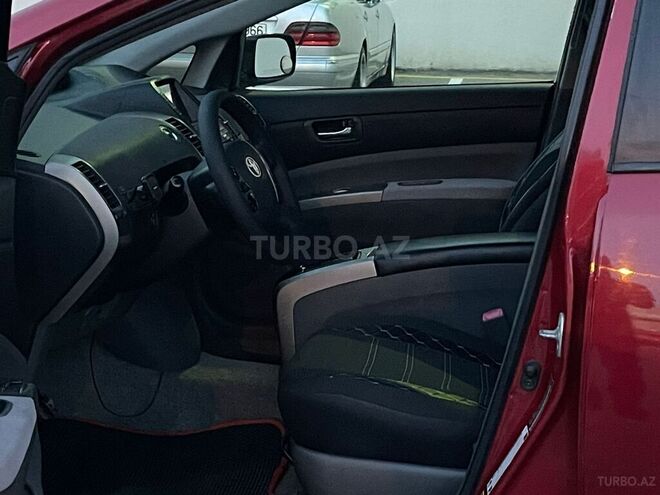 Toyota Prius-10