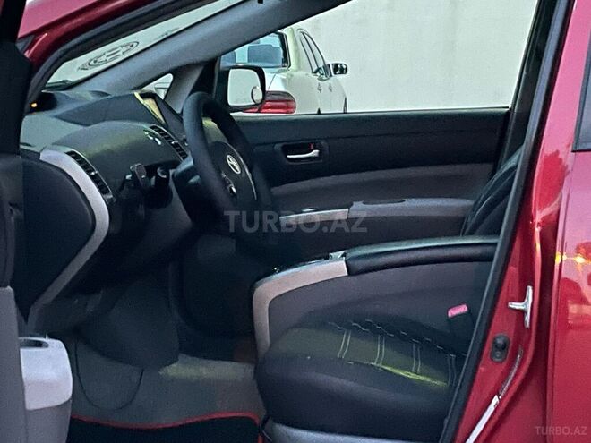 Toyota Prius-9