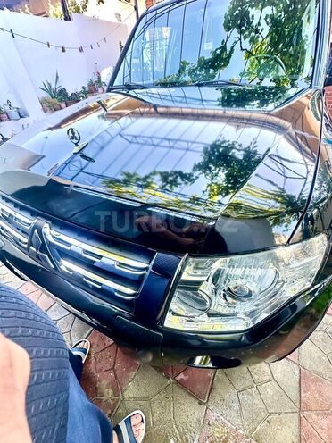 Mitsubishi Pajero-3