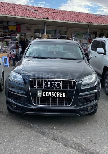 Audi Q7-1