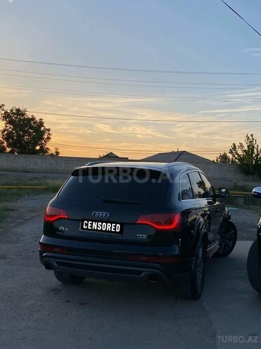 Audi Q7-10