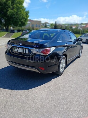 Hyundai Sonata-14