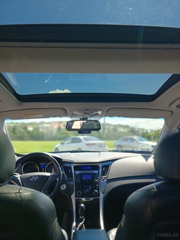 Hyundai Sonata-18