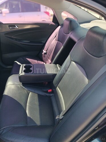 Hyundai Sonata-20
