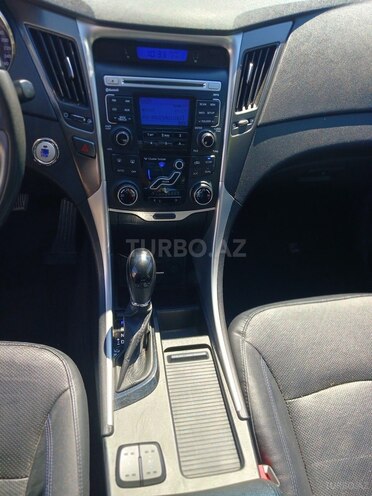 Hyundai Sonata-19