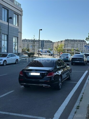 Mercedes E 220 d-9