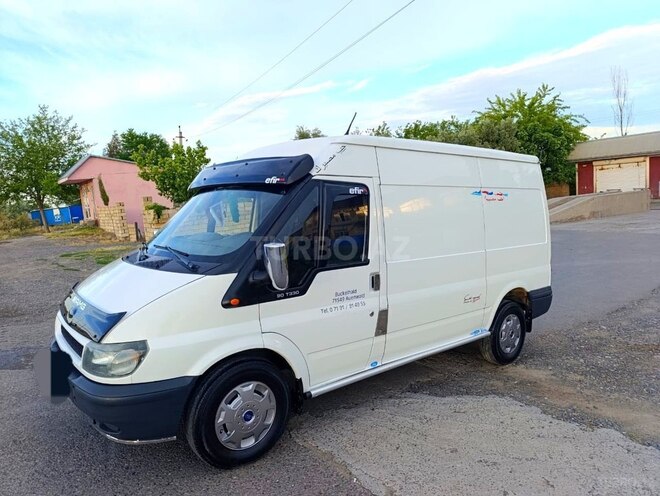Ford Transit-2
