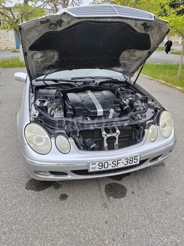 Mercedes E 240-6