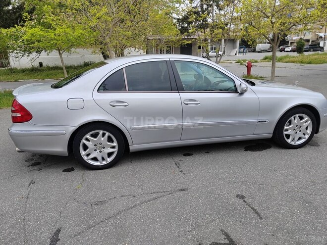 Mercedes E 240-12