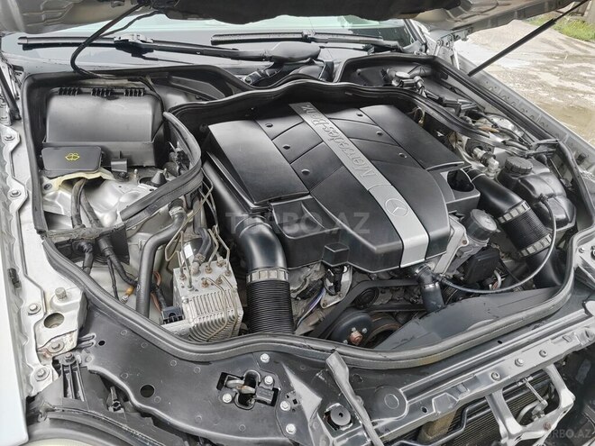Mercedes E 240-18