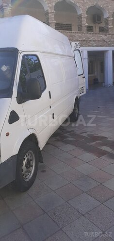 Ford Transit-4