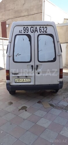 Ford Transit-5