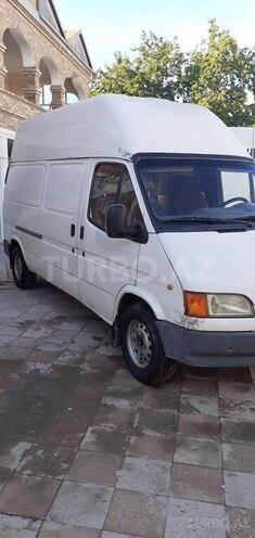 Ford Transit-12