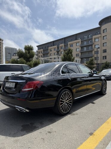 Mercedes E 220 d-5