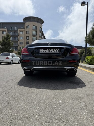 Mercedes E 220 d-6