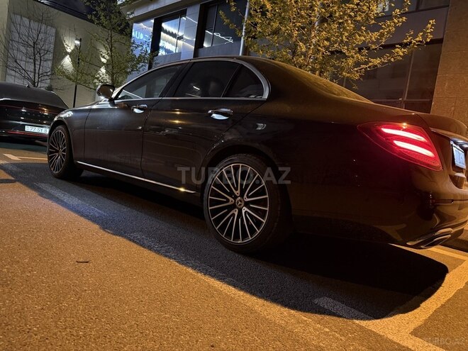Mercedes E 220 d-7