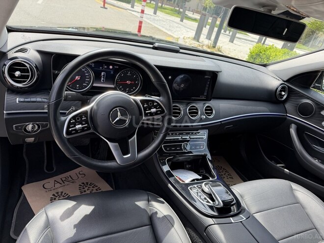Mercedes E 220 d-9