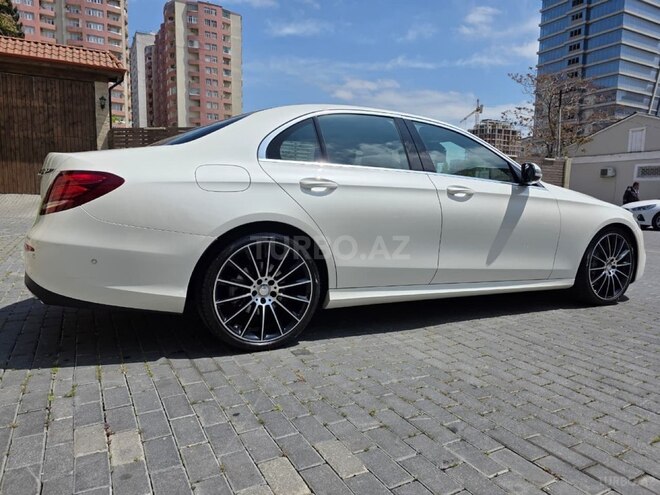 Mercedes E 200-4