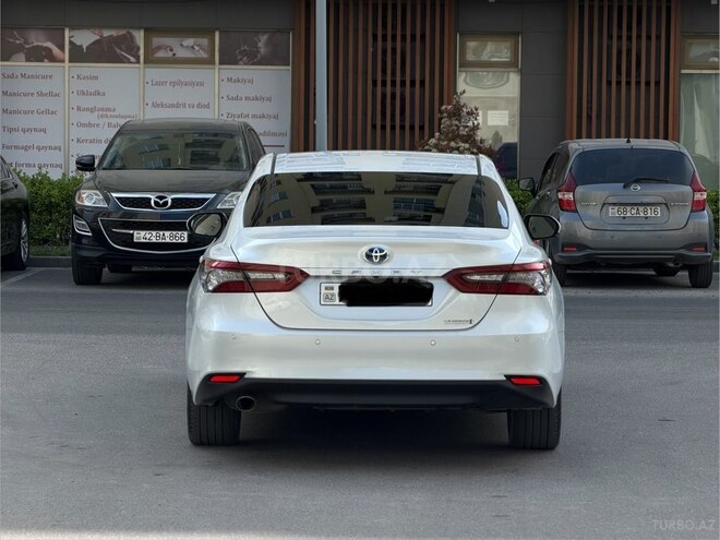 Toyota Camry-5