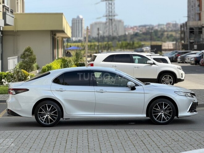 Toyota Camry-3