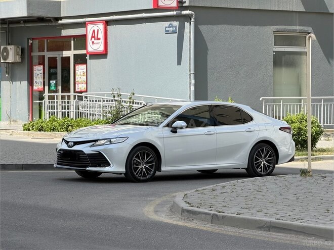 Toyota Camry-6