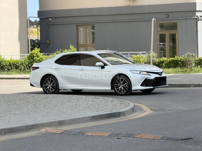 Toyota Camry-7