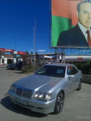 Mercedes C 200-1