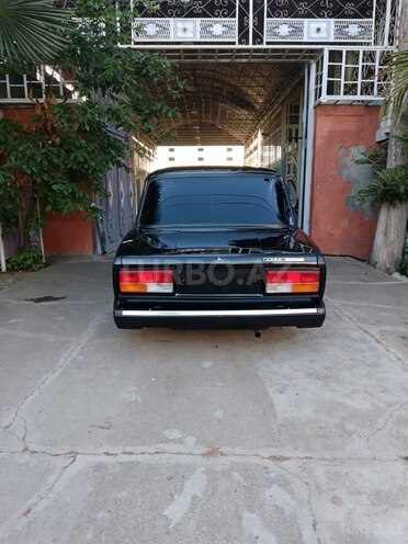 LADA (VAZ) 2107-2