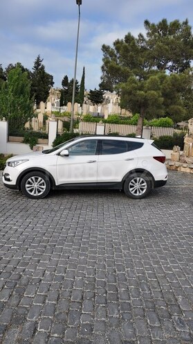 Hyundai Santa Fe-5