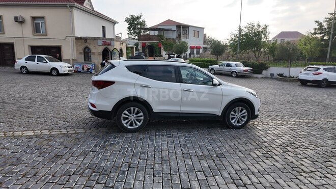 Hyundai Santa Fe-3