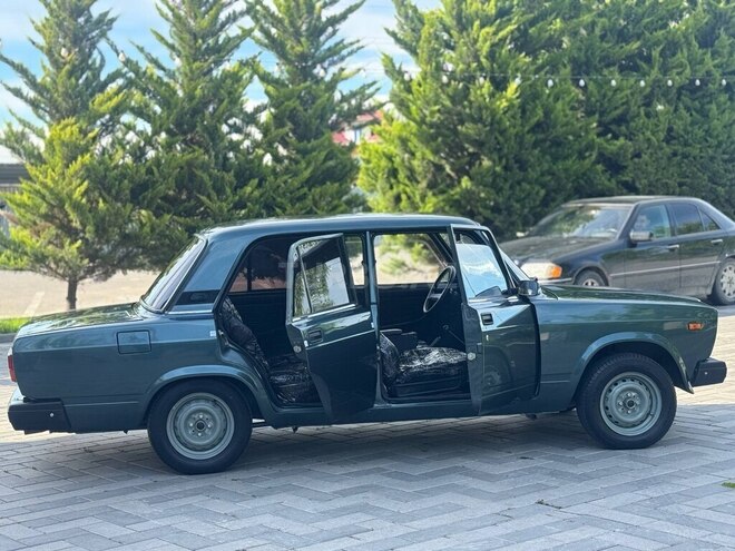 LADA (VAZ) 2107-8